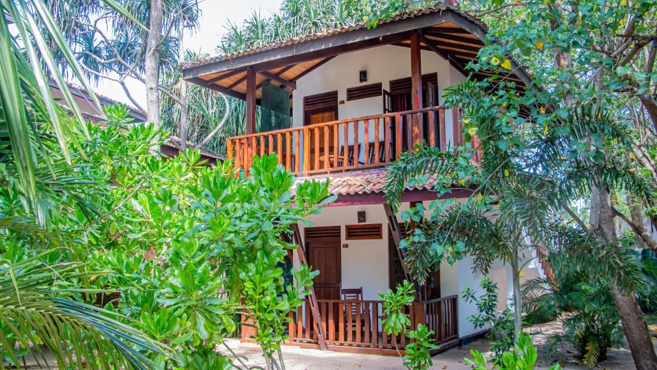 Ganesh Garden Beach Cabanas Tangalle Exterior photo